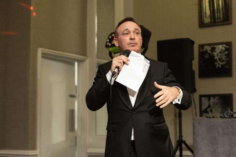 red flags when busying a business with Jonathan Jay